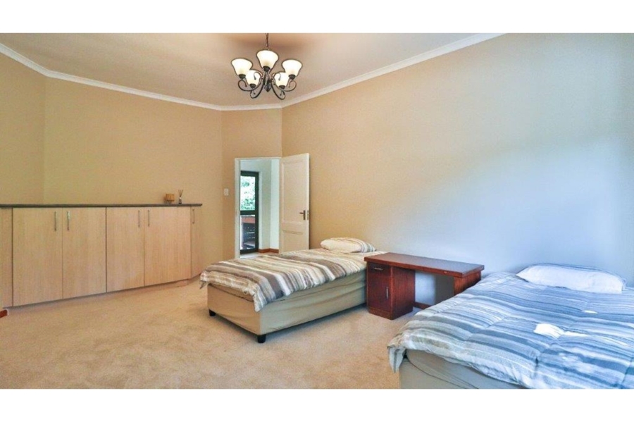 6 Bedroom Property for Sale in Lovemore Park Eastern Cape